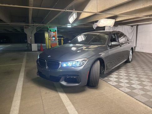 Used 2017 BMW 740e xDrive image 3