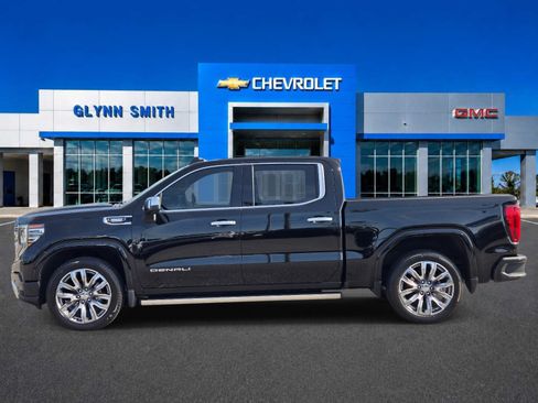 Used 2023 GMC Sierra 1500 Denali w/ Denali Reserve Package AWD/4WD image 11