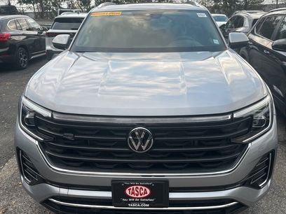 New 2024 Volkswagen Atlas Cross Sport SEL R-Line