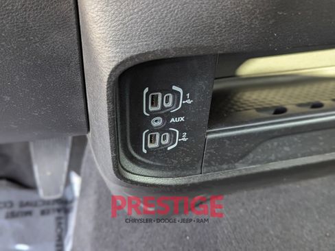 Used 2024 RAM 2500 Big Horn AWD/4WD image 30