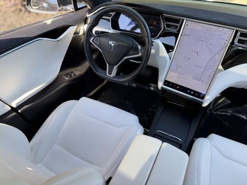 Used 2017 Tesla Model S 90D image 41