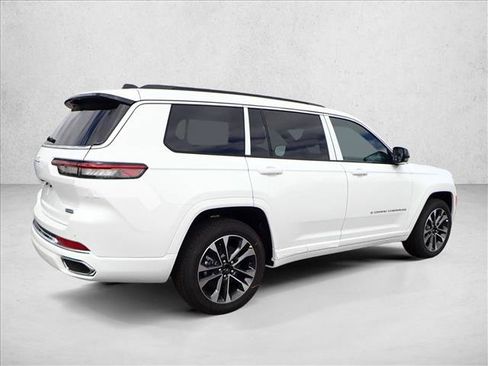 New 2025 Jeep Grand Cherokee L Overland w/ Luxury Tech Group IV AWD/4WD image 4