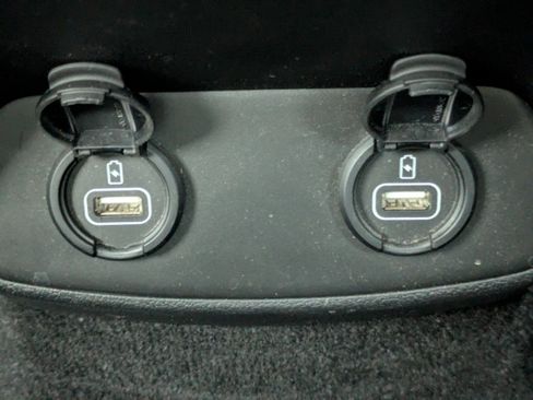 Used 2020 Hyundai Santa Fe SEL image 9