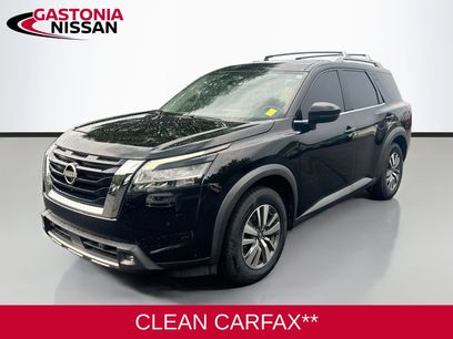 Used 2022 Nissan Pathfinder SL w/ Lighting Package (N92)