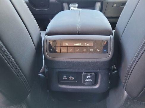 Used 2024 Nissan Pathfinder Platinum w/ Cargo Package image 17