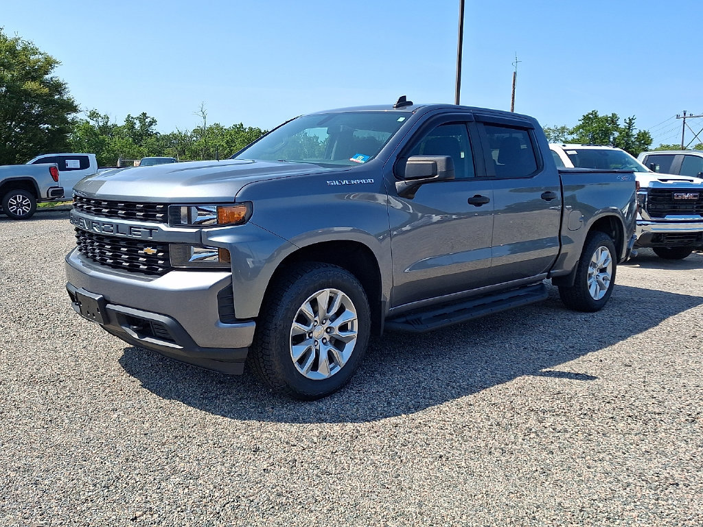Used 2020 Chevrolet Silverado 1500 Custom w/ Custom Value Package AWD/4WD image 6