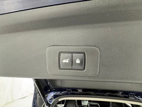 Certified 2025 Nissan Murano SL AWD/4WD image 16