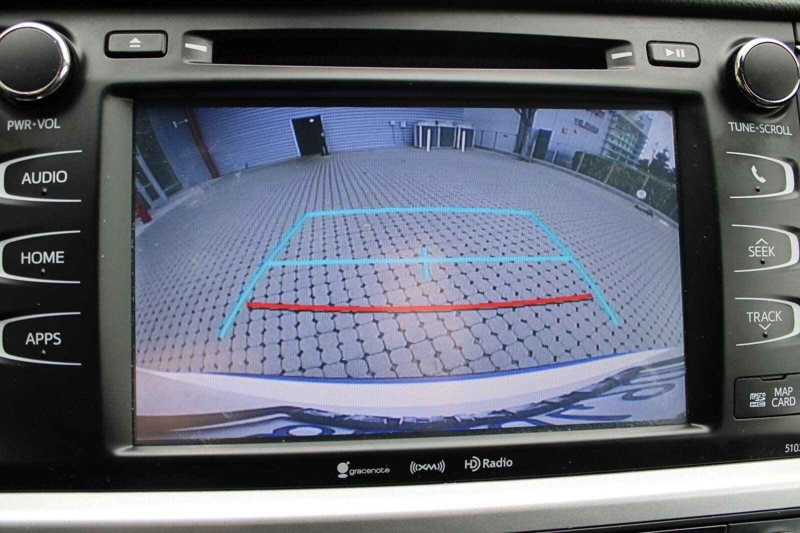 Used 2018 Toyota Highlander XLE AWD/4WD image 20