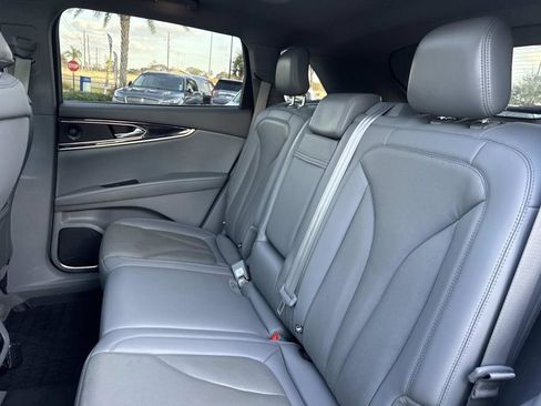 Used 2021 Lincoln Nautilus Reserve w/ Class II Trailer Tow Package image 17