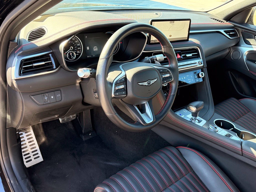 Used 2025 Genesis G70 3.3T Advanced RWD image 13