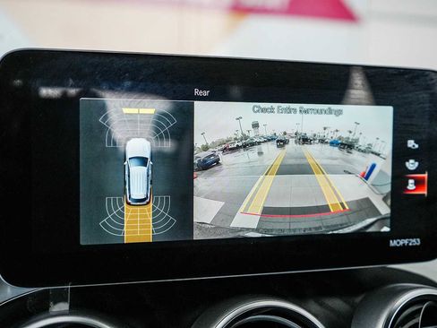 Used 2022 Mercedes-Benz GLC 300 image 21