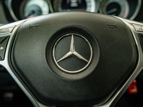 Used 2013 Mercedes-Benz C 300 4MATIC Sedan image 21