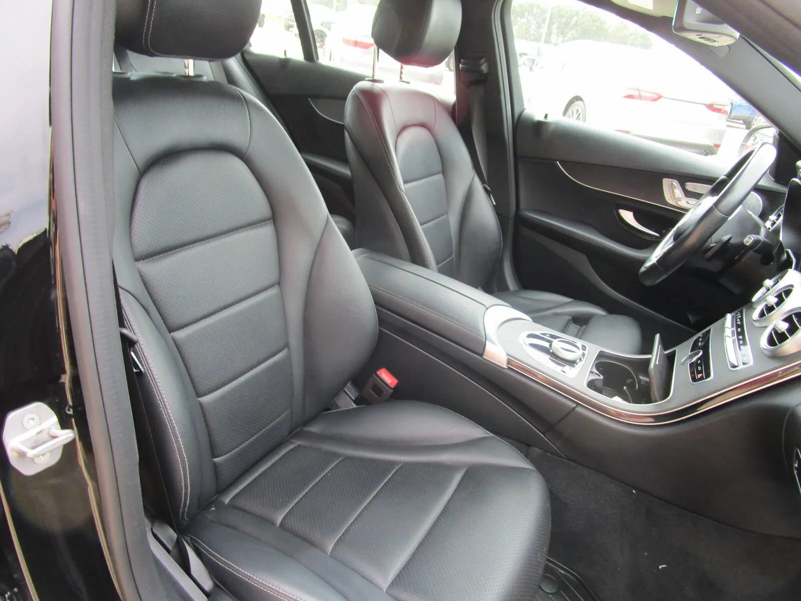 Used 2021 Mercedes-Benz C 300 4MATIC Sedan w/ Premium Package image 19