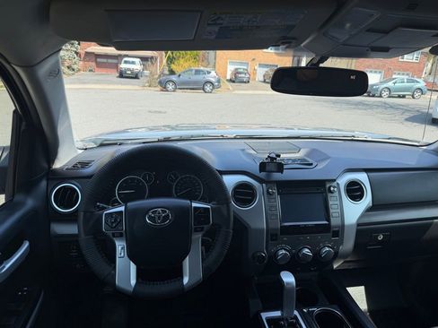 Used 2014 Toyota Tundra SR5 w/ SR5 Upgrade Package AWD/4WD image 22