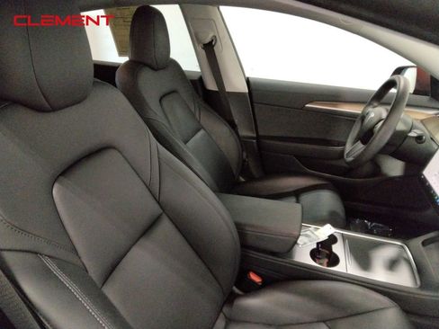 Used 2023 Tesla Model 3 Standard Range image 34