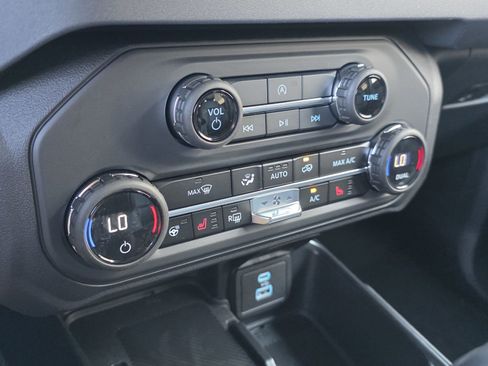 New 2025 Ford Bronco Outer Banks AWD/4WD image 20