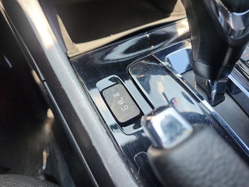 Used 2017 Honda Accord EX-L image 21