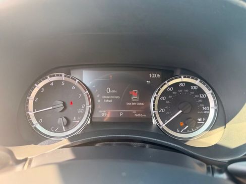 Used 2023 Toyota Highlander LE FWD image 26