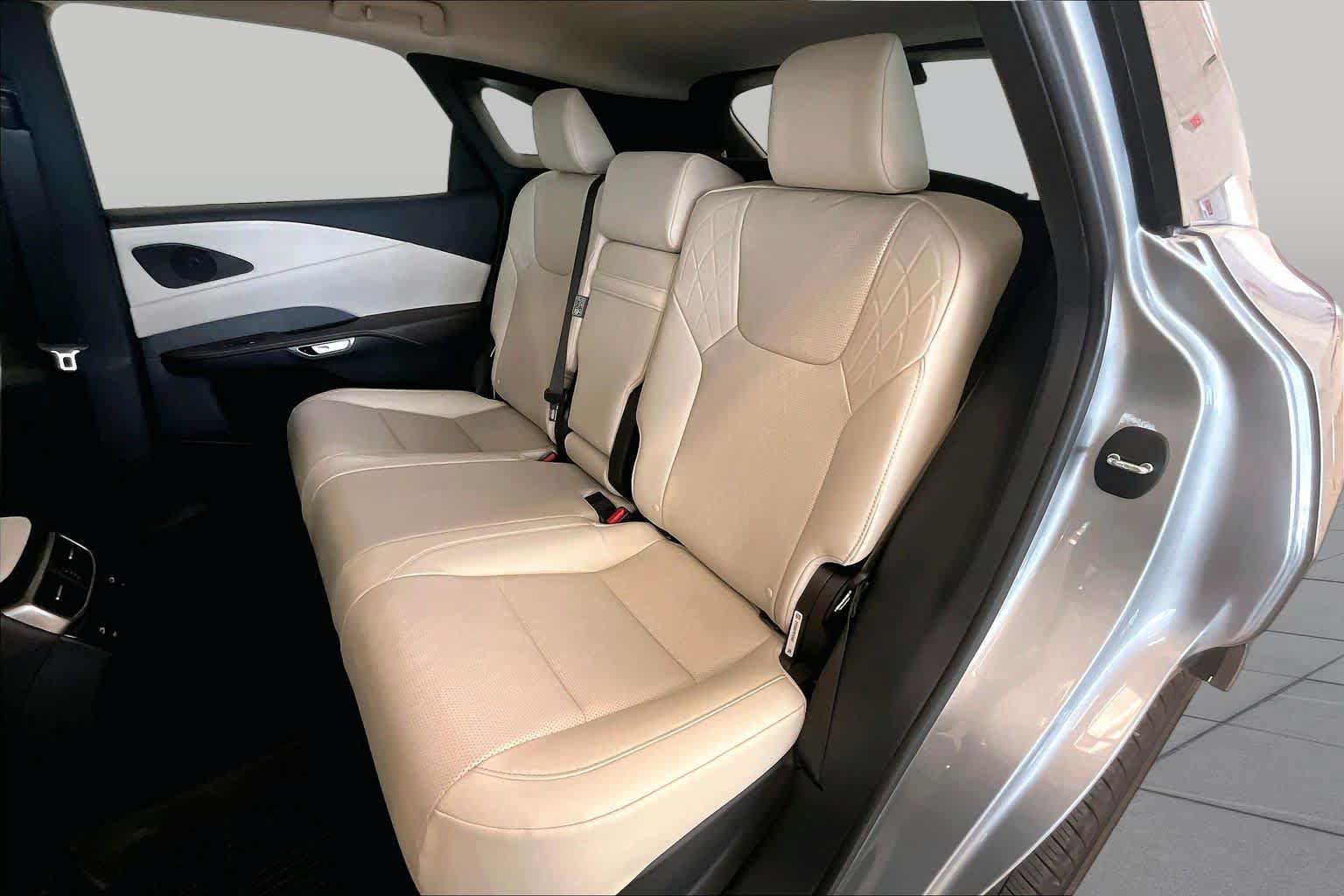 Used 2026 Lexus RX 350 Premium Plus w/ Convenience Package AWD/4WD image 17