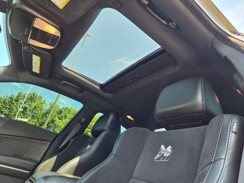 Used 2018 Dodge Charger R/T Scat Pack RWD image 24