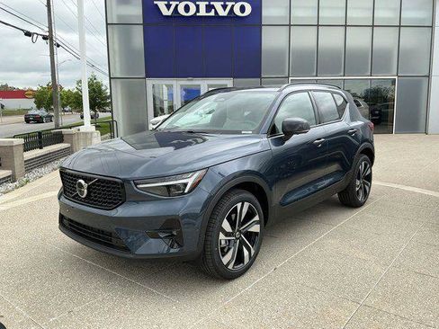 New 2026 Volvo XC40 B5 Ultra w/ Climate Package AWD/4WD image 2