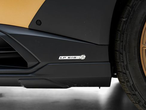 Used 2024 Lamborghini Huracan Sterrato AWD/4WD image 29