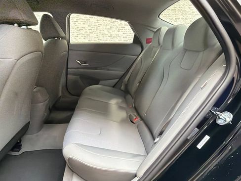 New 2026 Hyundai Elantra SE FWD image 13