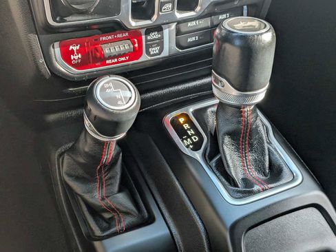 Used 2023 Jeep Wrangler Unlimited Rubicon w/ Cold Weather Group image 32