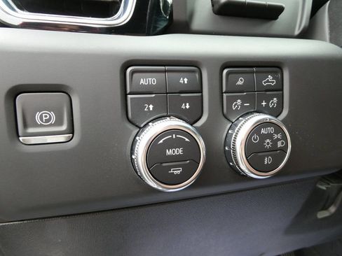 Certified 2024 GMC Sierra 2500 Denali Ultimate image 28