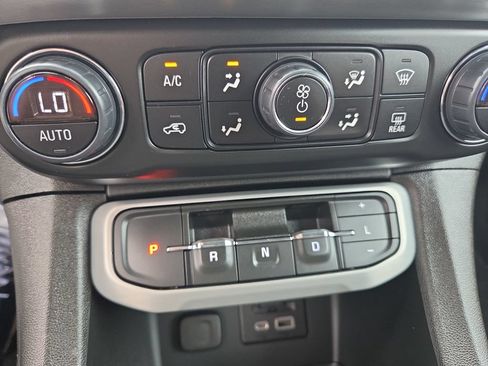 Certified 2023 GMC Acadia SLE w/ Driver Convenience Package AWD/4WD image 24
