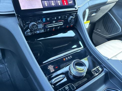 New 2024 Jeep Grand Cherokee Limited 4xe w/ Luxury Tech Group II image 23