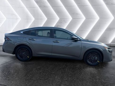 New 2026 Nissan Sentra SV w/ SV Convenience Package FWD image 9