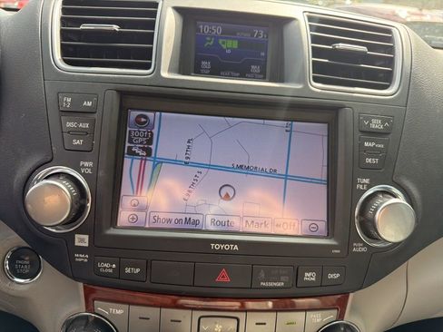 Used 2012 Toyota Highlander Limited w/ Tow Pkg image 22