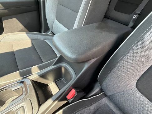 Used 2024 Chevrolet TrailBlazer LT FWD image 21
