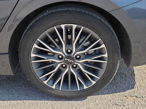 Used 2024 Kia Forte GT-Line w/ GT-Line Premium Package FWD image 12