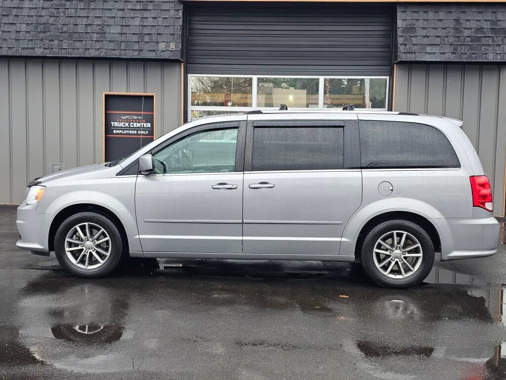 Used 2015 Dodge Grand Caravan FWD image 2