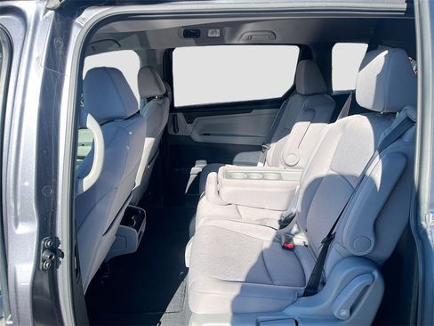 Used 2024 Honda Odyssey EX image 23