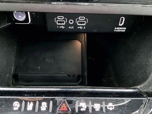 Used 2022 Jeep Wagoneer Series III AWD/4WD image 17