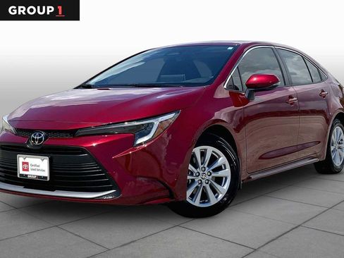 Used 2026 Toyota Corolla XLE FWD image 1