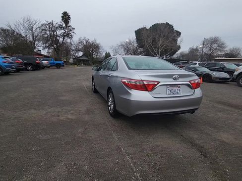 Used 2015 Toyota Camry XLE image 7