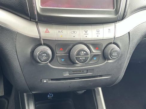 Used 2018 Dodge Journey GT FWD image 26