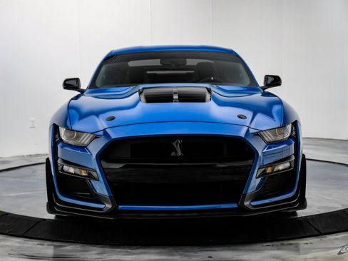 Used 2021 Ford Mustang Shelby GT500 w/ Carbon Fiber Track Pack image 27