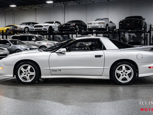 Used 1995 Pontiac Firebird Trans Am image 2