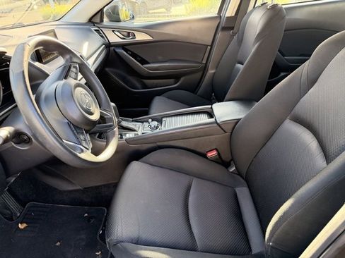 Used 2018 MAZDA MAZDA3 Sport image 6