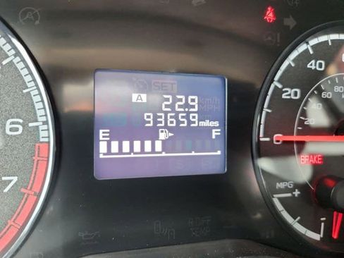 Used 2021 Subaru Crosstrek 2.0i image 12