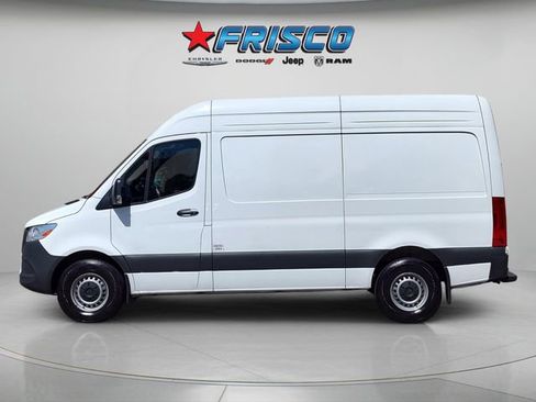 Used 2025 Mercedes-Benz Sprinter 2500 image 4