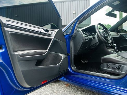 Used 2015 Volkswagen Golf R 4-Door AWD/4WD image 20