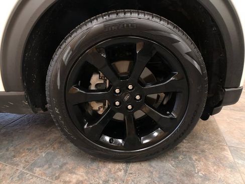 Certified 2023 Ford Explorer ST-Line w/ Class IV Trailer Tow Package AWD/4WD image 9