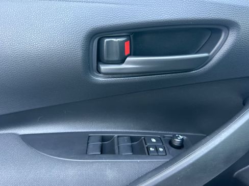 Used 2025 Toyota Corolla LE w/ Carpet Mat Package (TMS) FWD image 12