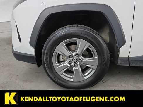 Used 2024 Toyota RAV4 XLE AWD/4WD image 9